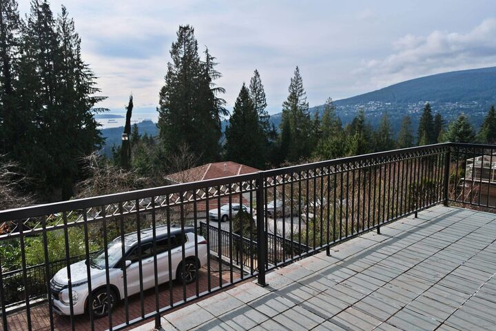 Property Photo: 4989 Chalet Place BC V7R 4X4