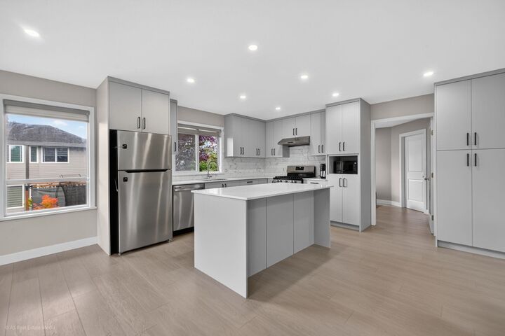 Property Photo: 9416 163A Street BC V4N 3C7