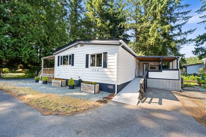 Property Photo: 20071 24 Avenue 215 BC V2Z 2A1