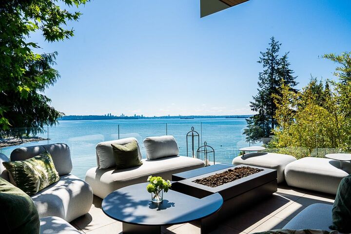 3478 Marine Drive — photo 1