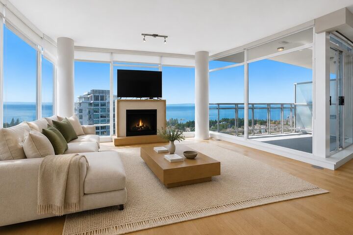 Property Photo: 15152 Russell Avenue 1601 BC V4B 0A3
