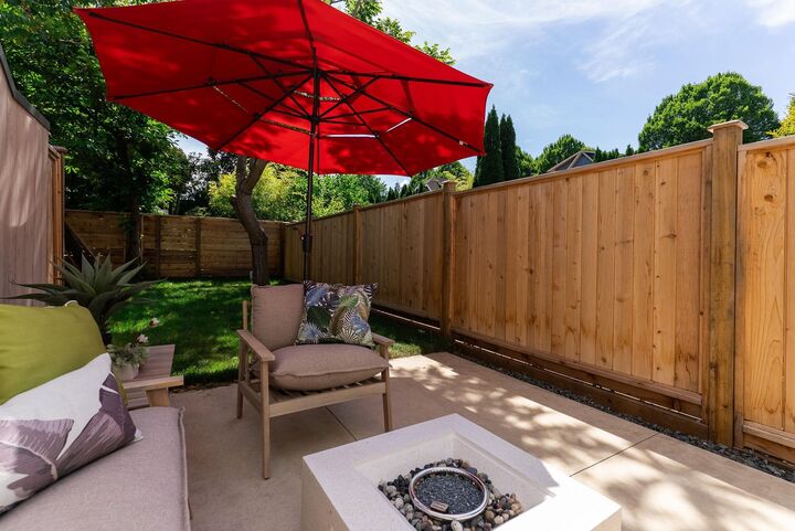 Property Photo: 60 E 17th Avenue 1 BC V5V 1A2