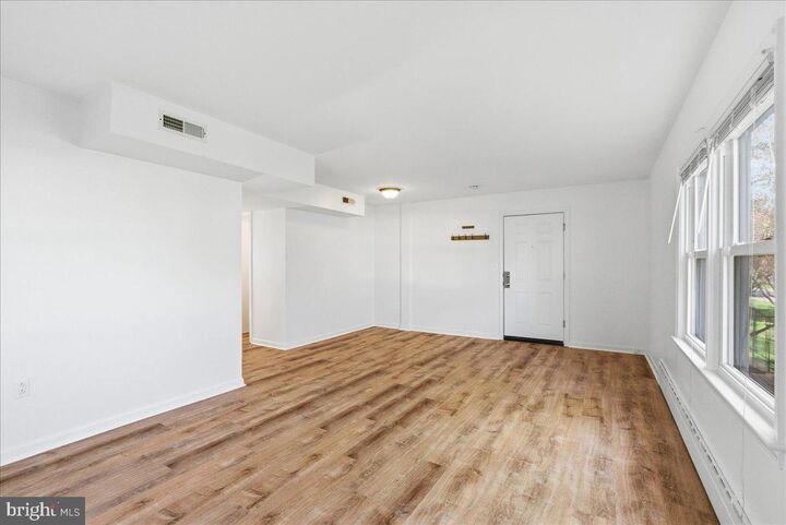 Property Photo: 130 S 29th Street 2 VA 20132