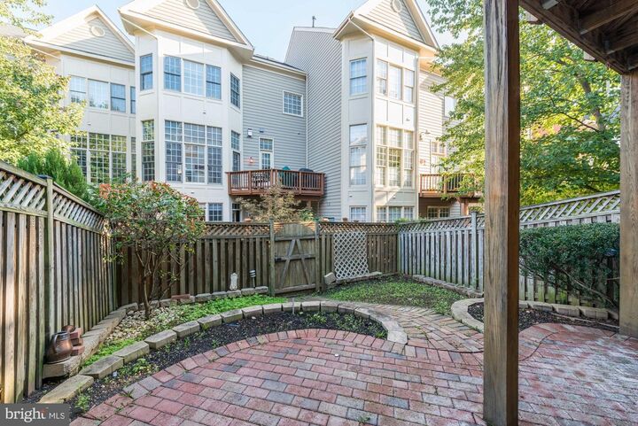 Property Photo:  5007 Barbour Drive  VA 22304 