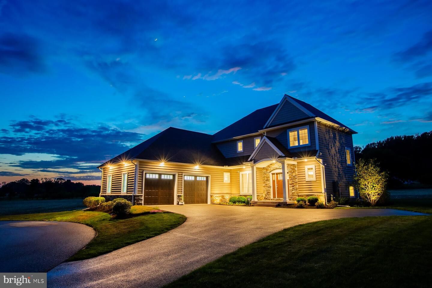 Property Photo: 425 E Delp Road PA 17601