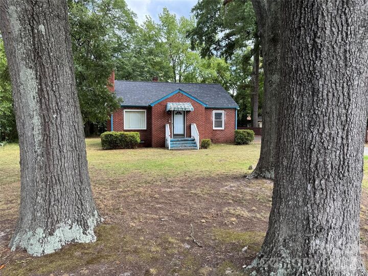 Property Photo: 945 S Confederate Avenue SC 29730