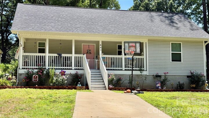 Property Photo:  641 Johns Lane  NC 28052 