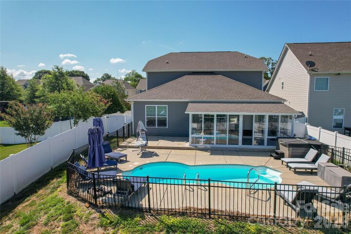 Property Photo:  109 E Americana Drive  NC 28115 