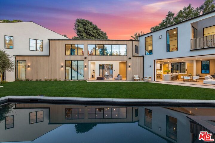 Property Photo:  1749 Mandeville Ln  CA 90049 