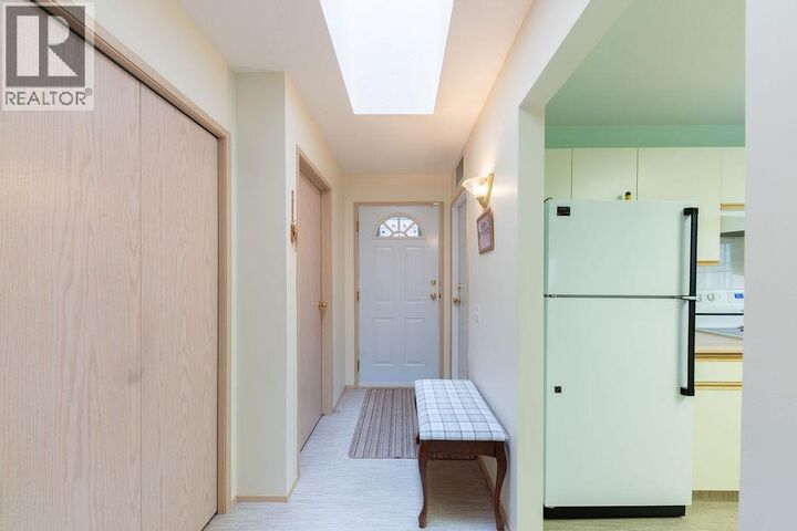 Property Photo: 1285 14th Street 43 BC V2B 8K9