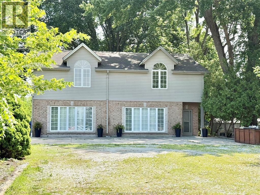 Property Photo:  695 Front Road North Upper  ON N9V 2V6 