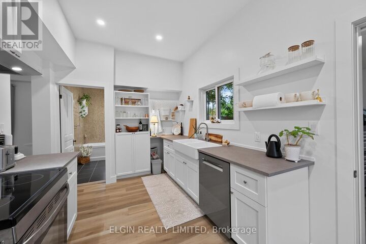Property Photo: 10622 Sunset Road ON N5P 3T2