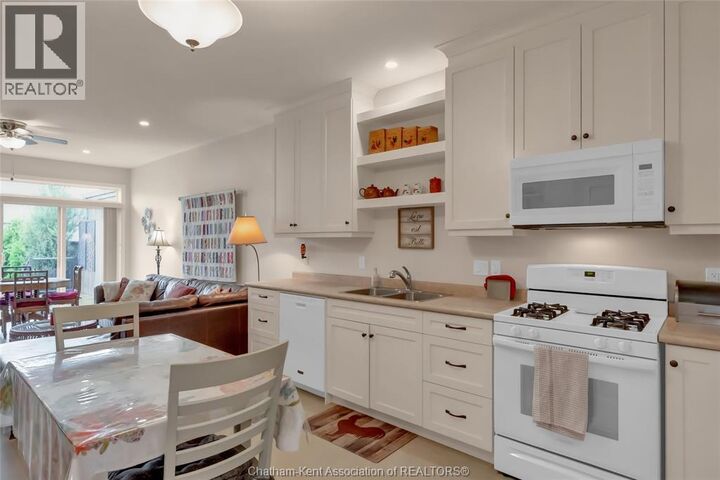 Property Photo:  6 Caleb Court  ON N0P 1A0 