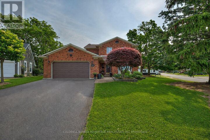 Property Photo: 28 Dixon Crescent ON L3C 6P4