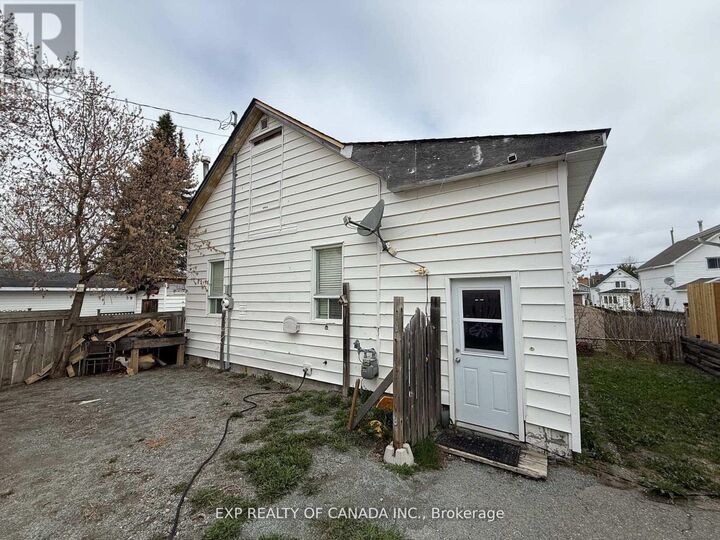 Property Photo:  170 Kent Avenue  ON P4N 3C1 