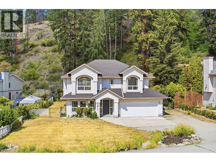 Property Photo: 5817 Victoria Street BC V0H 1X4
