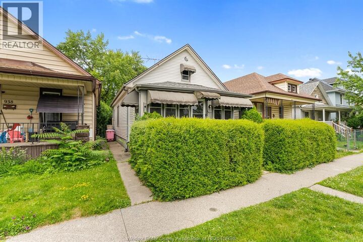 Property Photo: 942 Lincoln Road ON N8Y 2H2