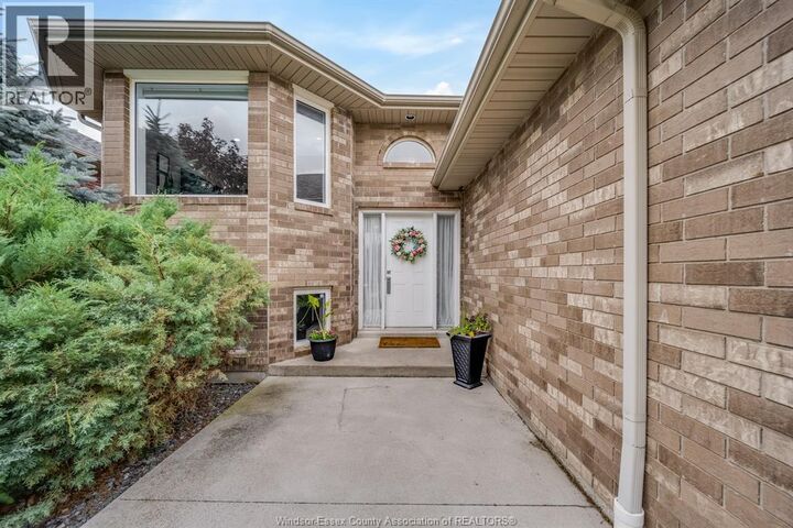 Property Photo: 1409 Katella Avenue ON N8P 1R4