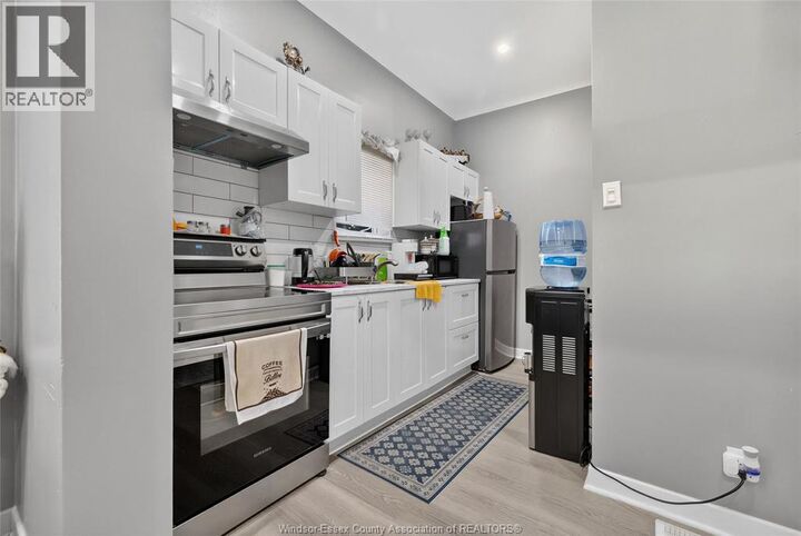 Property Photo:  761 Assumption Street  ON N9A 3B7 