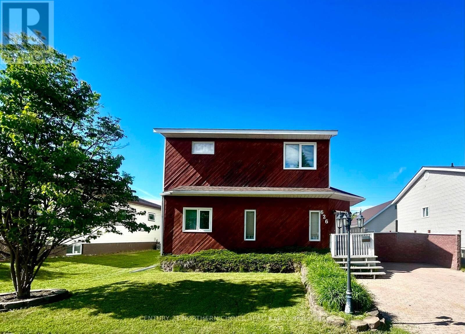 Property Photo:  626 Second Street West  ON P9A 2Z8 