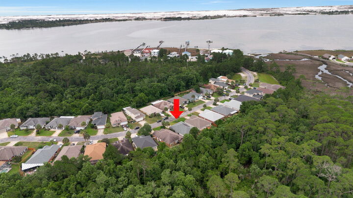 Property Photo:  272 Tecumseh Lane  FL 32569 