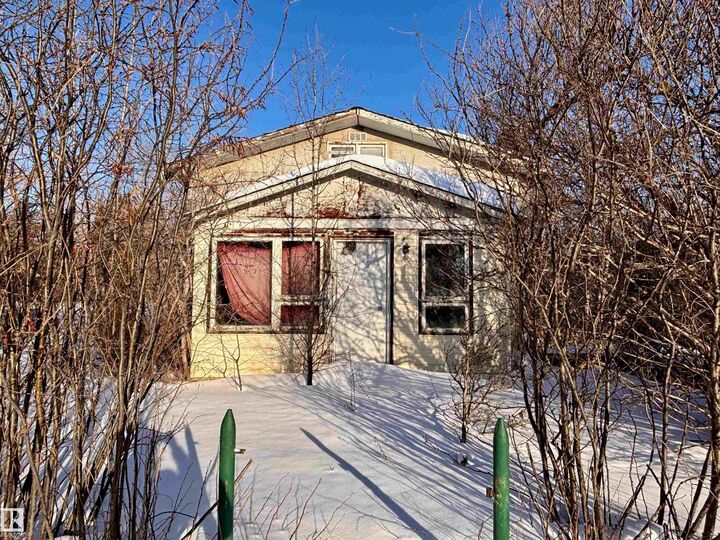 Property Photo:  5216 & 5618 50 Avenue  AB T0A 1P0 