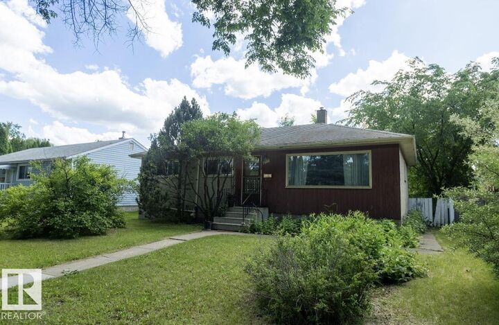 Property Photo: 8719 67 Avenue NW AB T6E 0M9