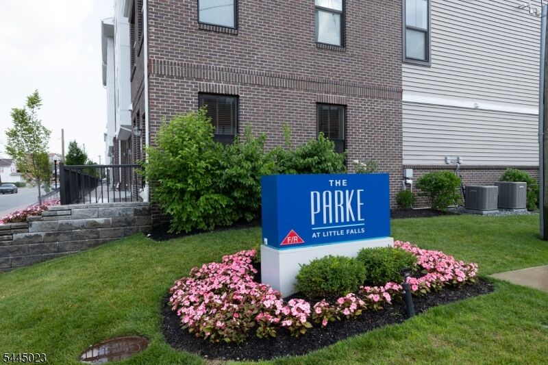 Property Photo:  84 Harvest Way 84  NJ 07424 