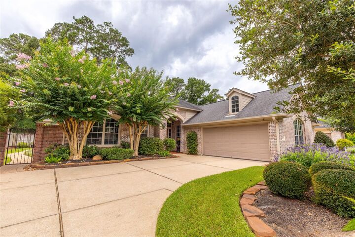 Property Photo:  19 Palmer Green Place  TX 77381 