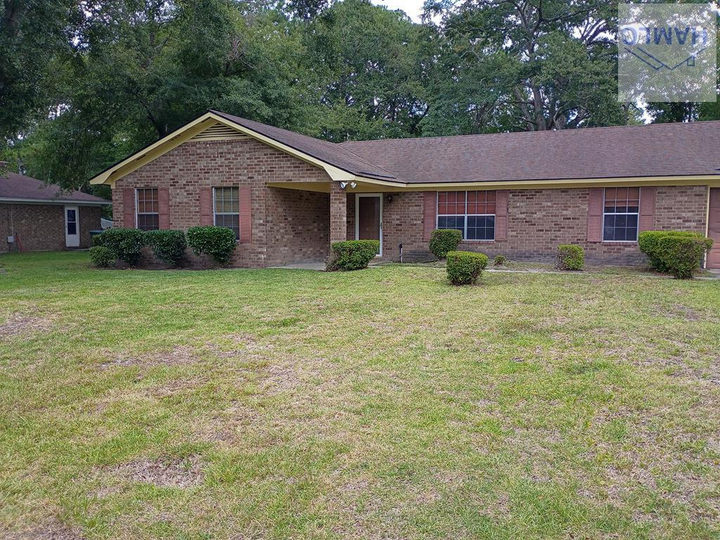 Property Photo:  612 Georgia Avenue  GA 31313 