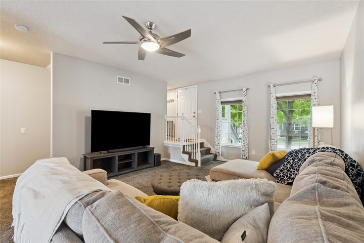 Property Photo:  263 SE Booth Avenue  IA 50263 