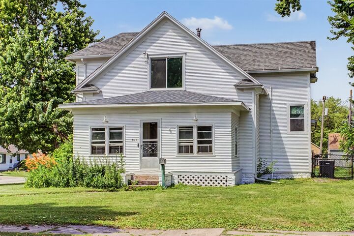Property Photo: 703 Pennsylvania Avenue IA 50248