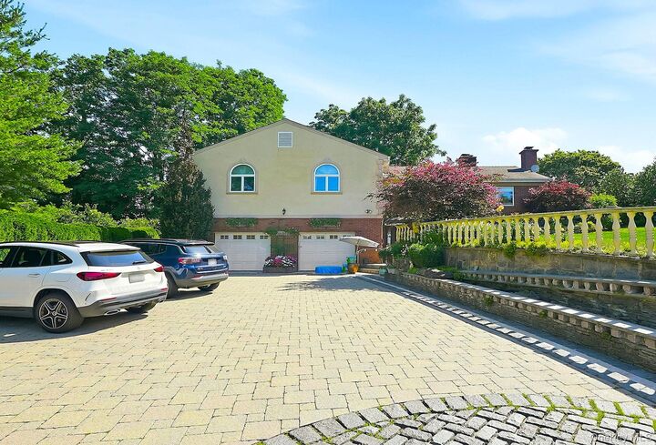 Property Photo: 316 Gainsborg Avenue E 2 - Top Floor NY 10604