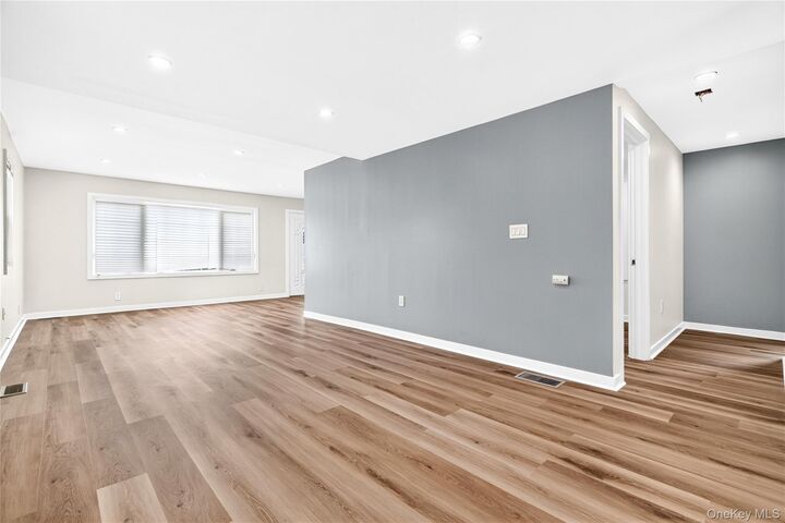 Property Photo:  68 Ridgewood Avenue  NY 10940 