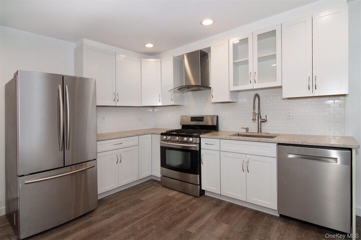 Property Photo:  44 Ridge Street Unit 1  NY 10706 