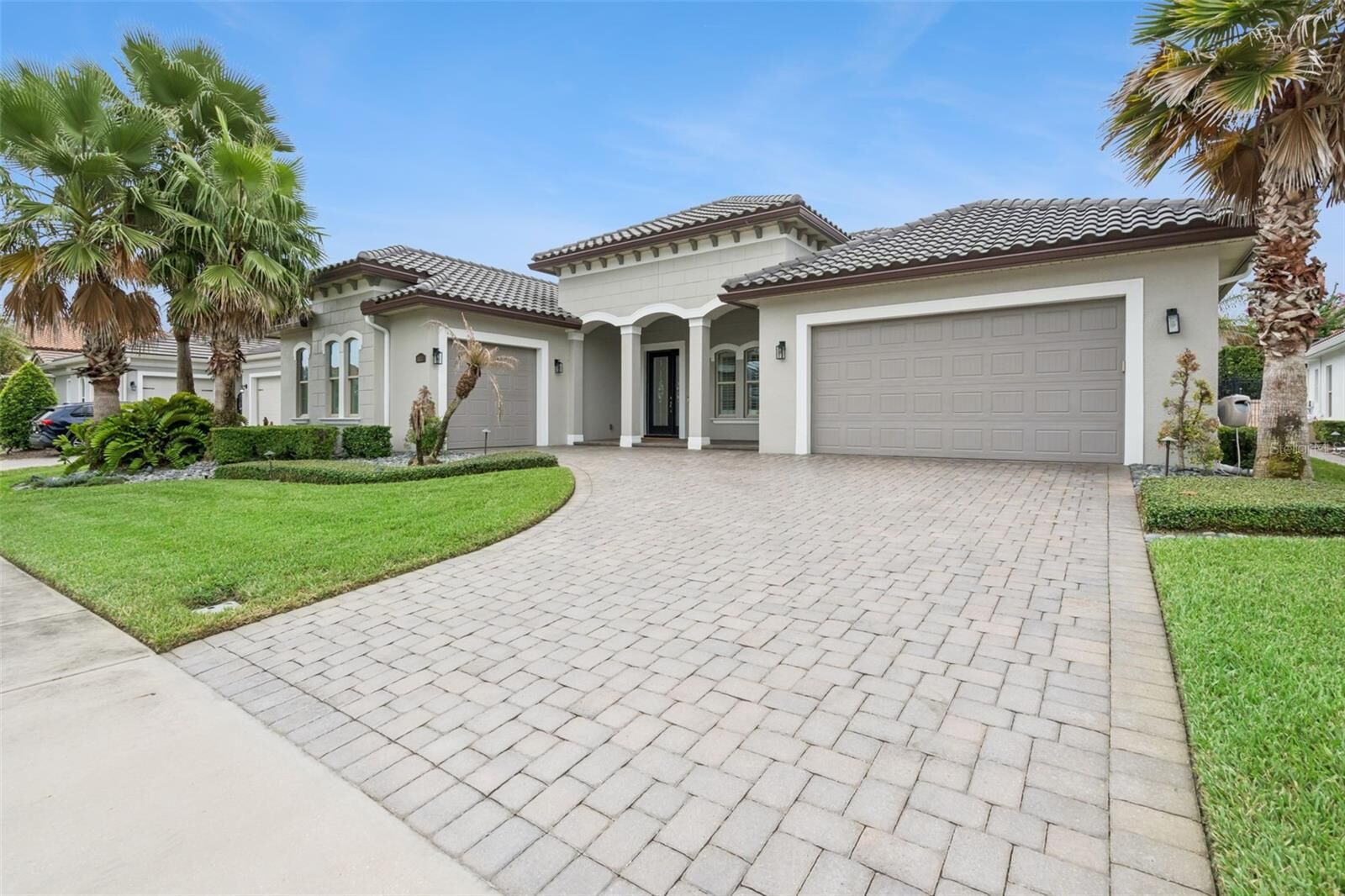 Property Photo: 1417 Oil Lamp Cove FL 32746