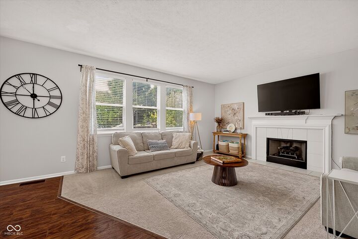 Property Photo:  7 E Wisteria Way  IN 46074 