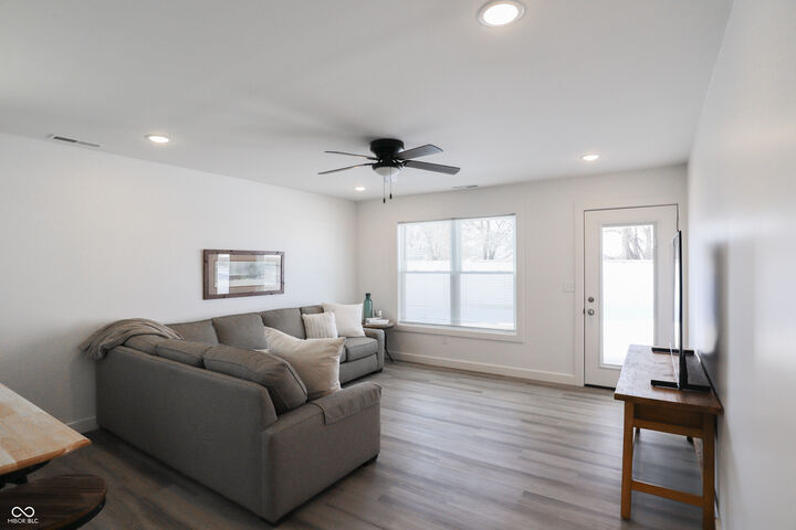 Property Photo: 1552 W Paula Drive IN 47201