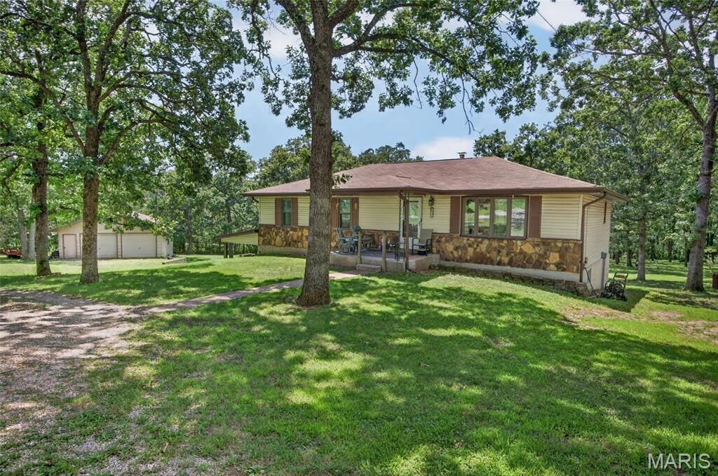 Property Photo: 24231 Pine Tree Drive MO 65536