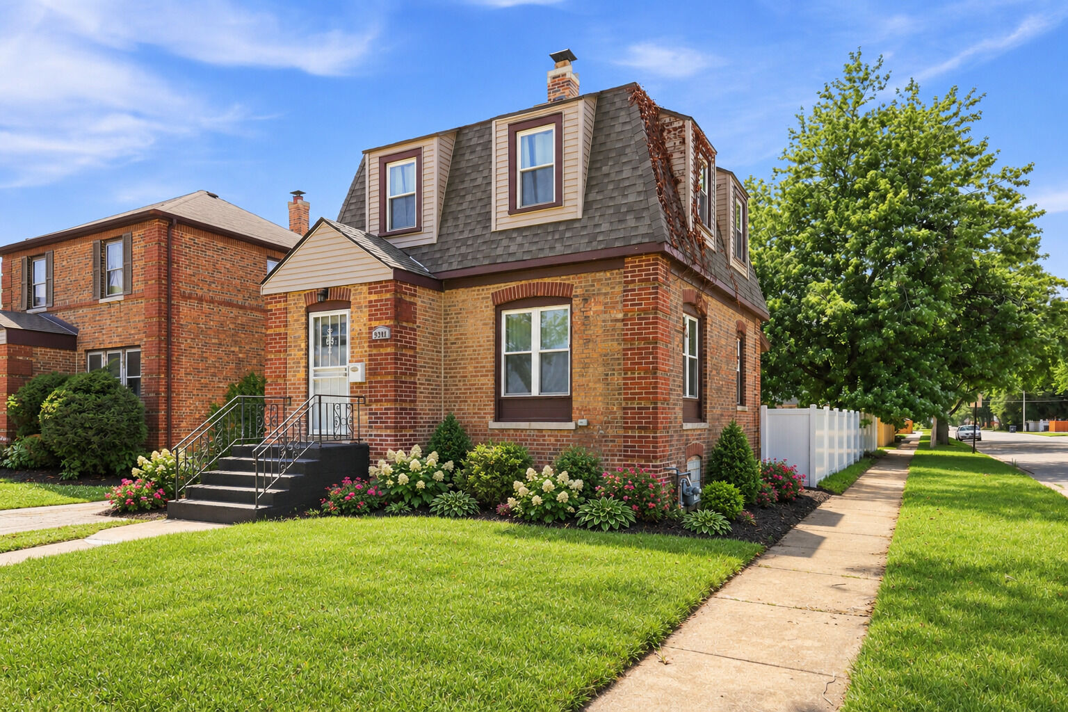 Property Photo: 9300 S Francisco Avenue IL 60805