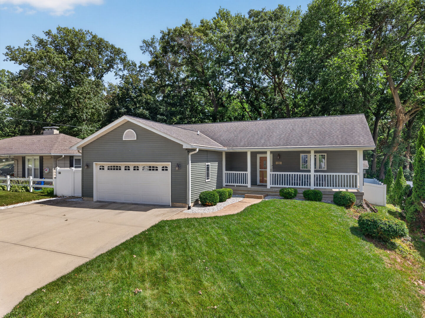 Property Photo:  303 Hillside Avenue  IL 61350 