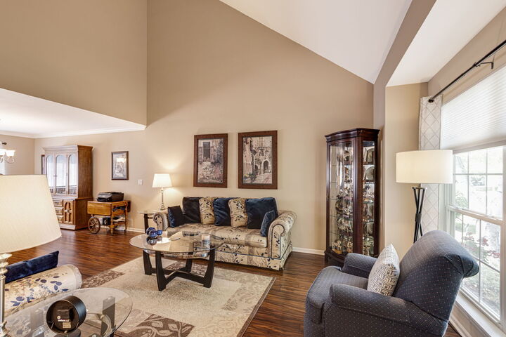 Property Photo: 1080 Victoria Drive IL 60021