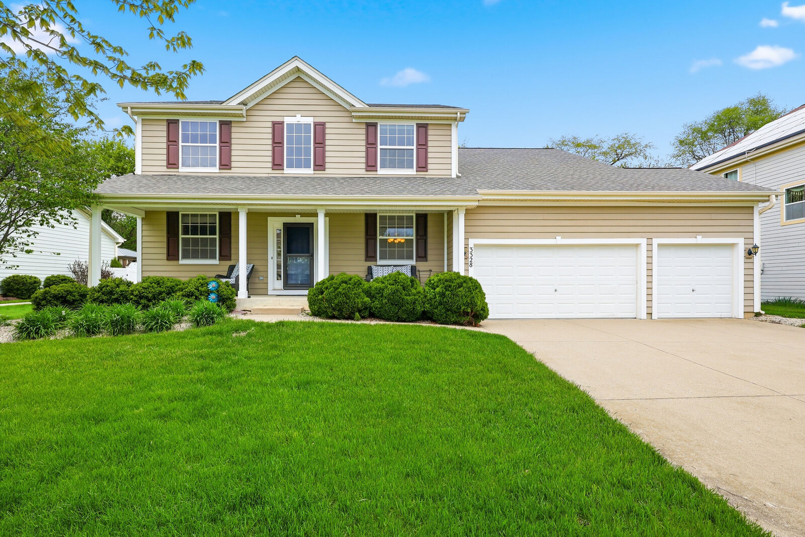 Property Photo: 3328 Chase Lane IL 60124