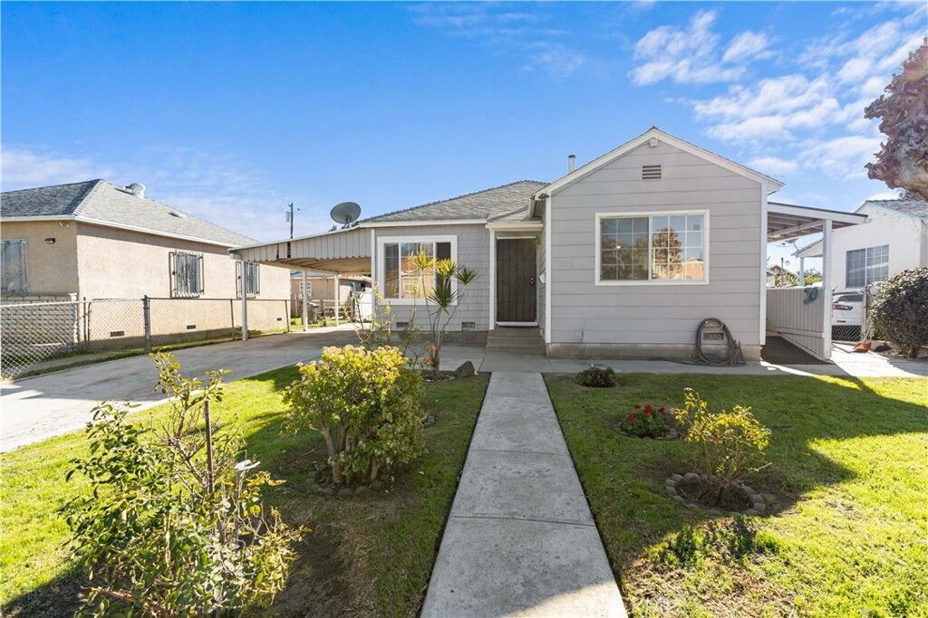 Property Photo: 243 E Olive CA 92410