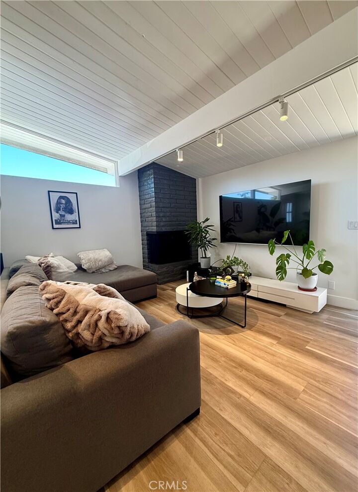 Property Photo: 1140 W Balboa CA 92661