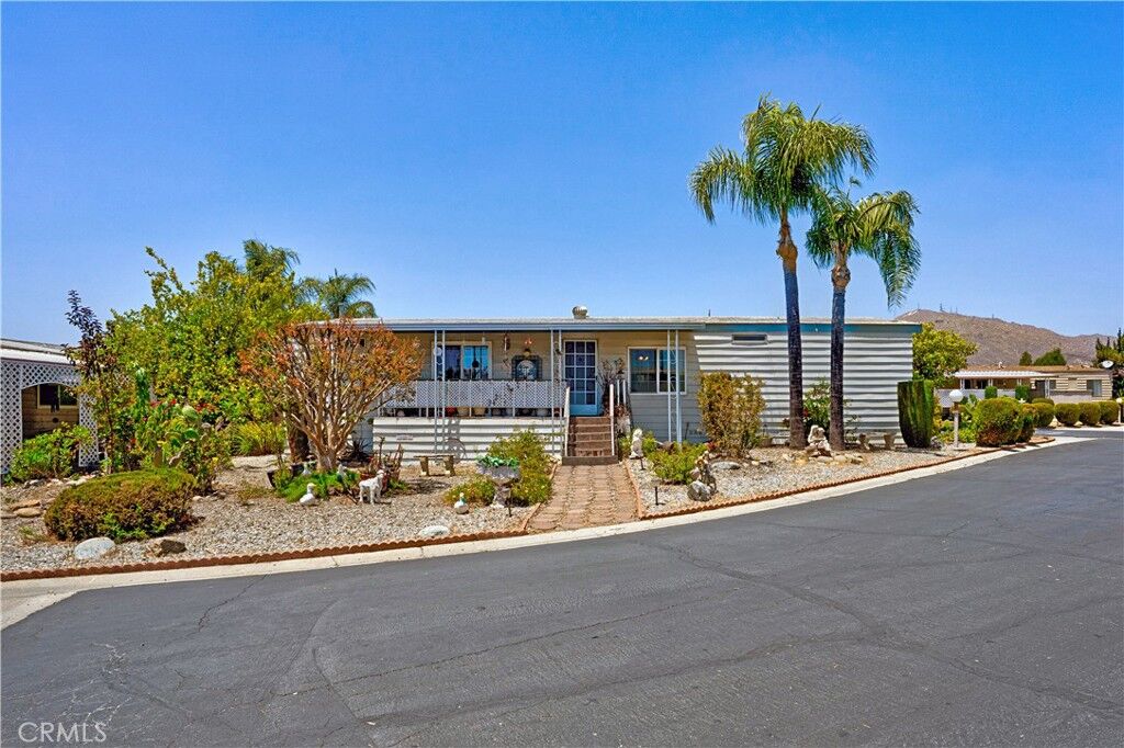 Property Photo:  23820 Ironwood Avenue 15  CA 92557 