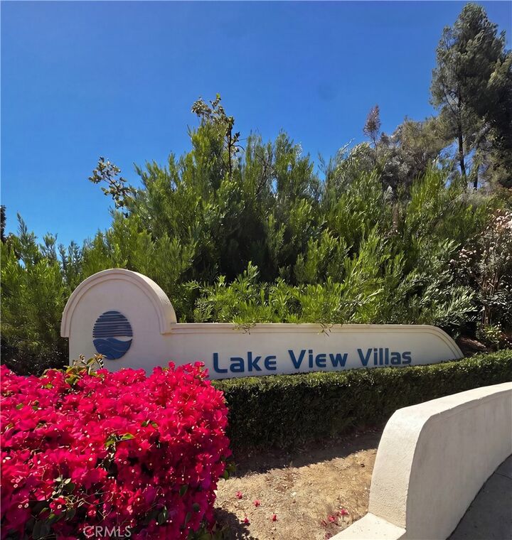 Property Photo:  5738 Skyview Way Unit B  CA 91301 