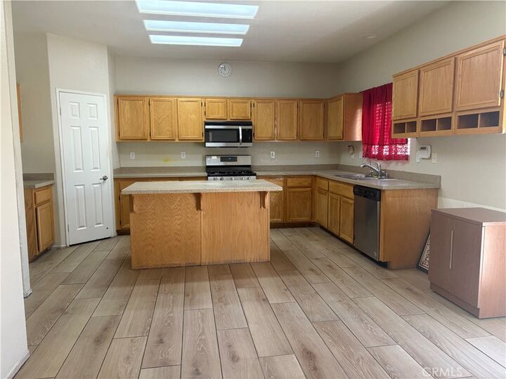 Property Photo: 13073 Glendale Place CA 92392
