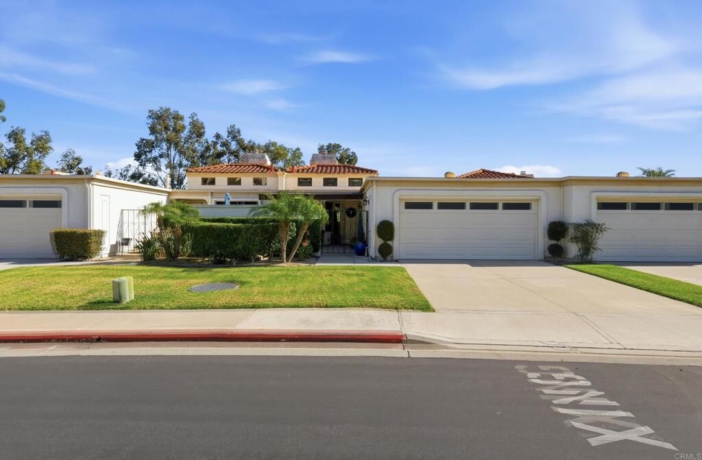 Property Photo:  22402 Valdemosa 19  CA 92692 