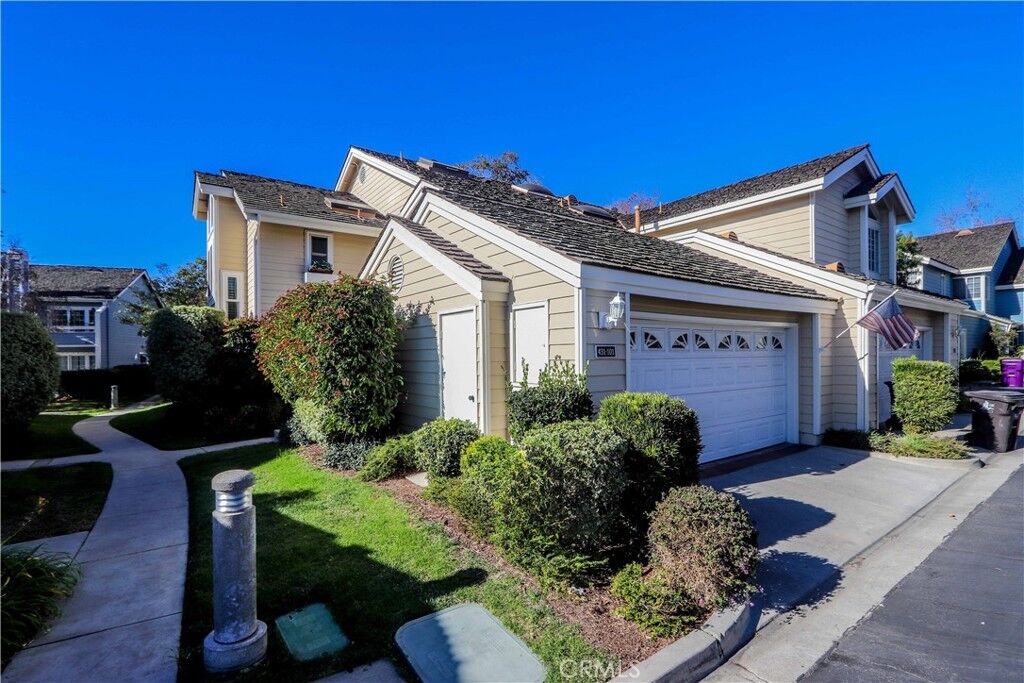 Property Photo: 431 Cranston Court 101 CA 90803